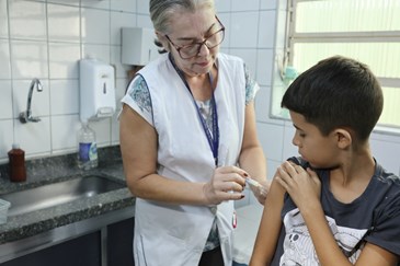 Vacinação contra a Dengue na UBS do Jardim Satélite
