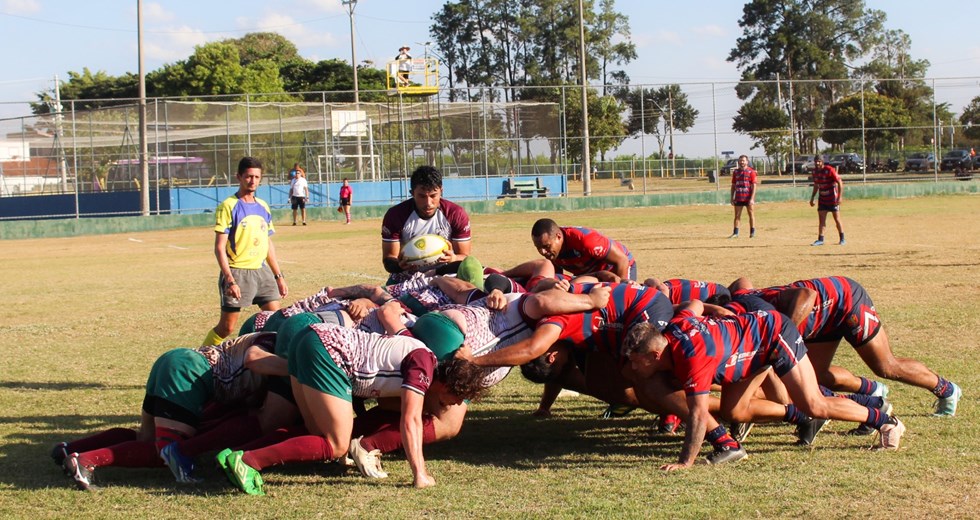 Equipe São José Rugby em treinamento para o Super 12.