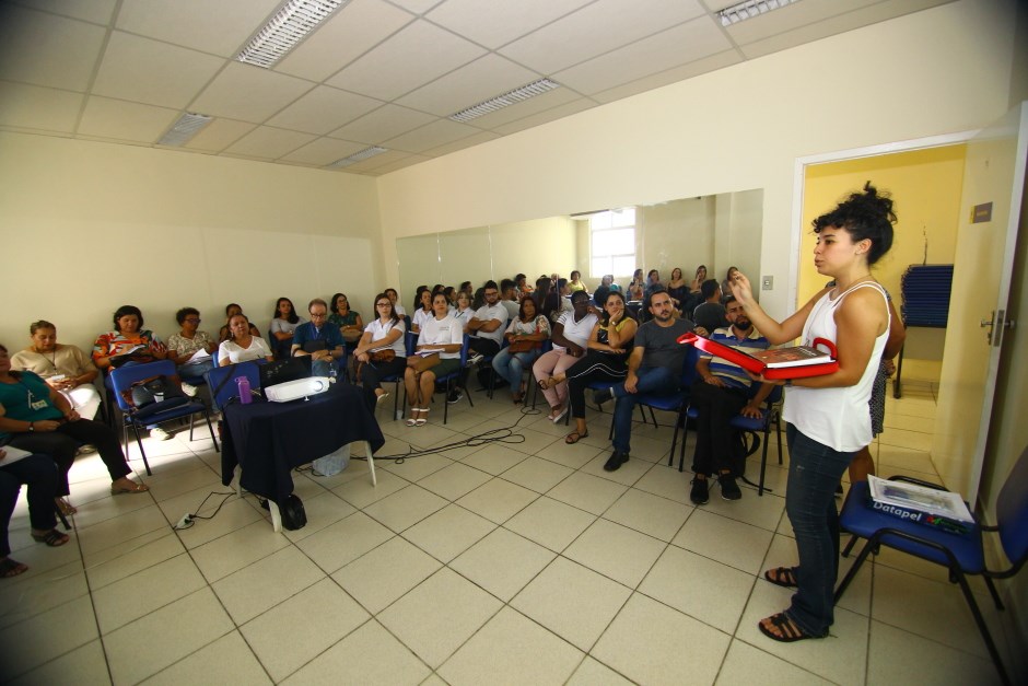 Primeiro encontro de apresentação da proposta do Programa Apadrinhamento Afetivo. Foto: Claudio Vieira/PMSJC. 27-01-2020