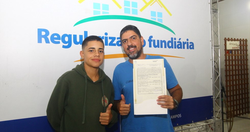 Entrega de Título de Legitimação Fundiária no bairro Torrão de Ouro. Foto: Claudio Vieira/PMSJC. 12-02-2020
