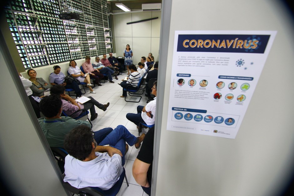 Coronavírus: Reunião com representantes de hospitais de São José. Foto: Claudio Vieira/PMSJC 17-03-2020