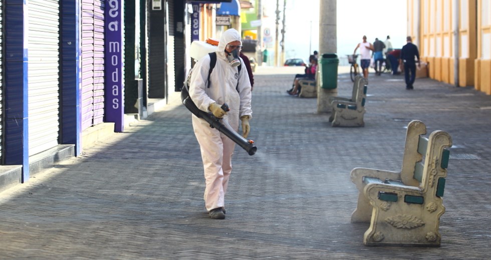 Limpeza geral no calçadão da rua 7 de setembro e nas travessas laterais do Mercado Municipal. Foto: Claudio Vieira/PMSJC 05-07-2020