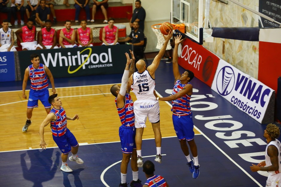 Oscar São José Basketball vence Caxias e sobe na tabela