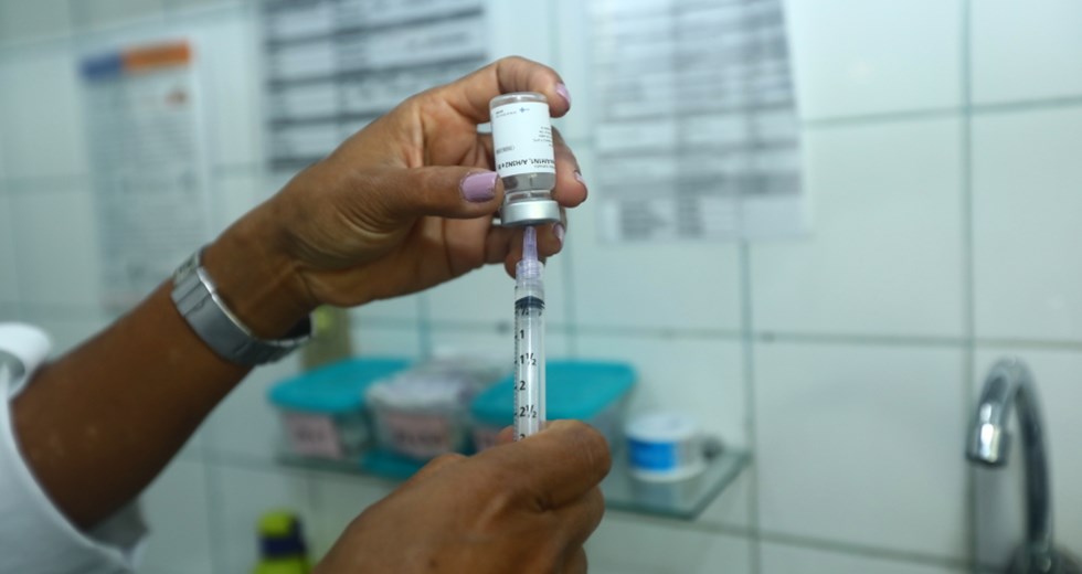 Dia D de Vacinação contra gripe na UBS Satélite. Foto: Claudio Vieira/PMSJC 13-04-2024