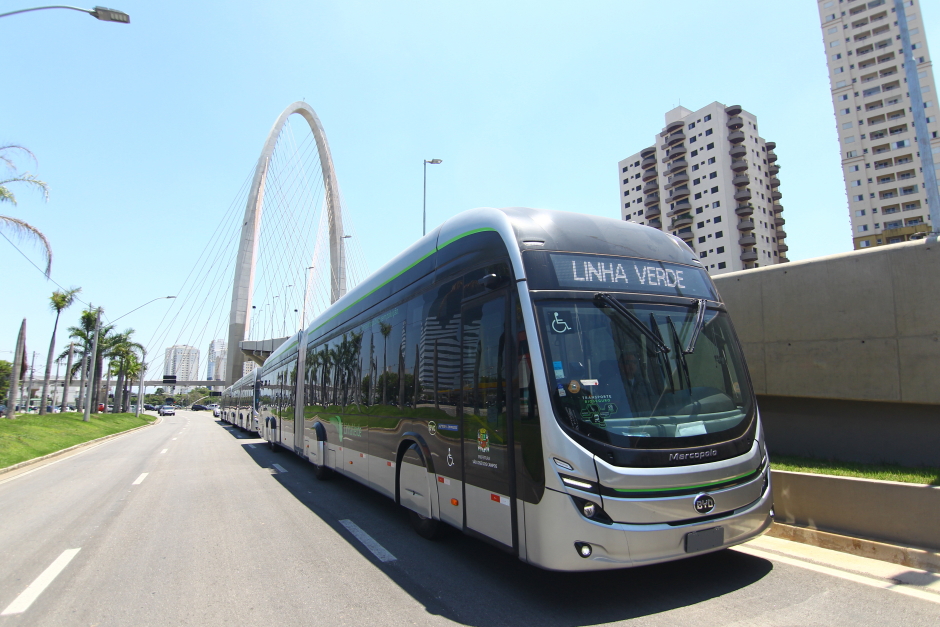 cv__8180_claudio_vieira.jpg