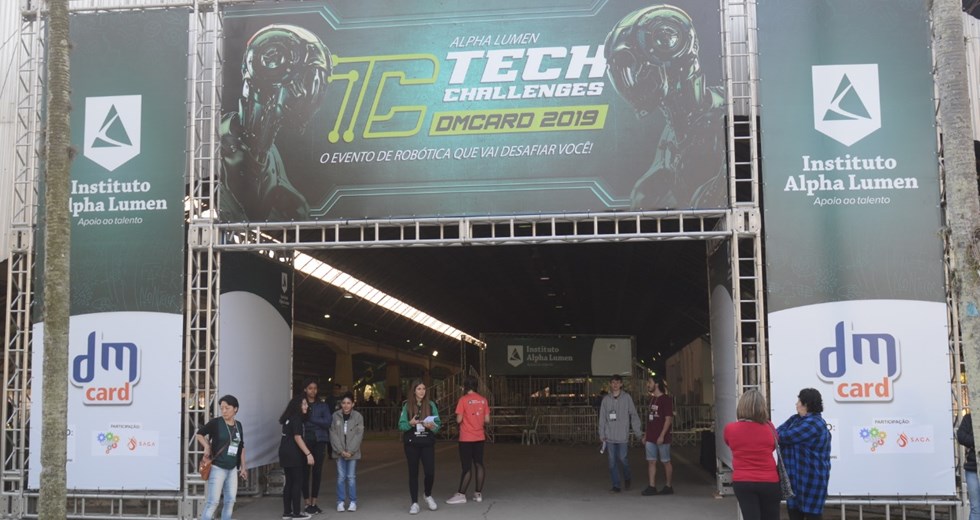 Jovens curtiram neste domingo o Tech Challenges, que trouxe novidades e relembrou games como o Playstation