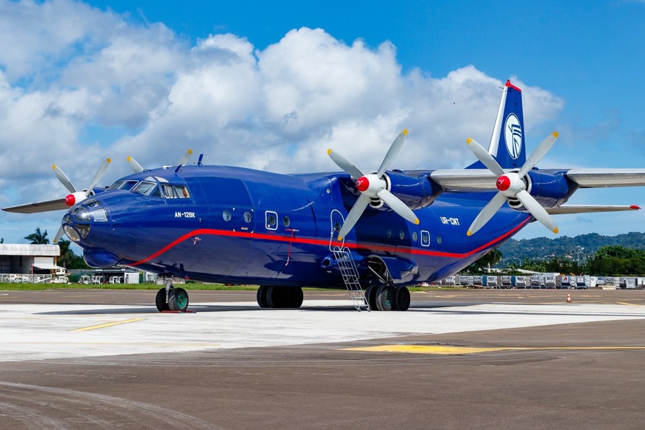 antonov-an12.jpg