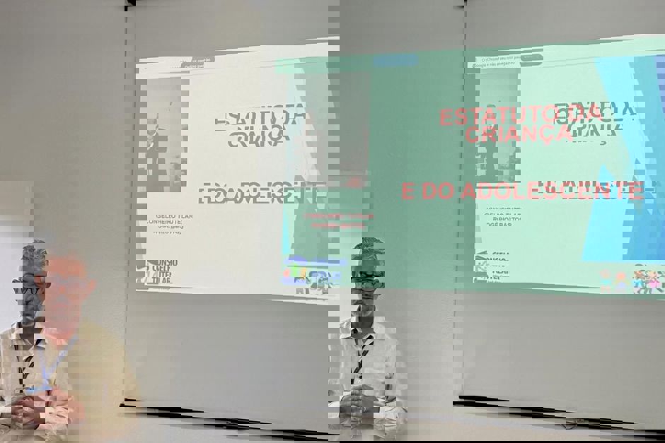 Encontro reuniu educadores de Artes Visuais da fundação