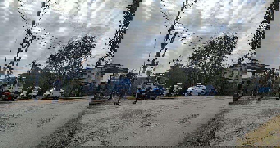 Câmaras de monitoramento e placas controlam descarte irregular