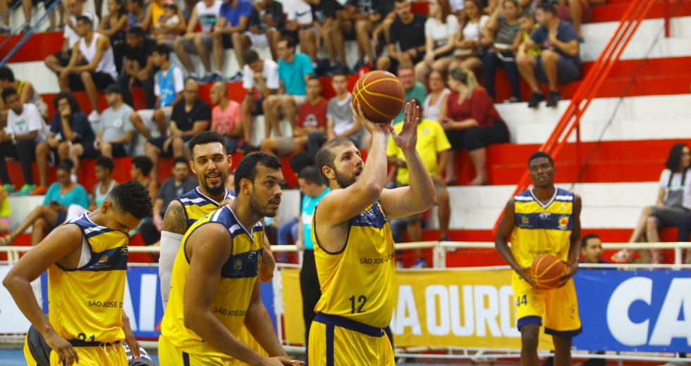 liga_ouro_basquete_09-claudio_vieira.jpg
