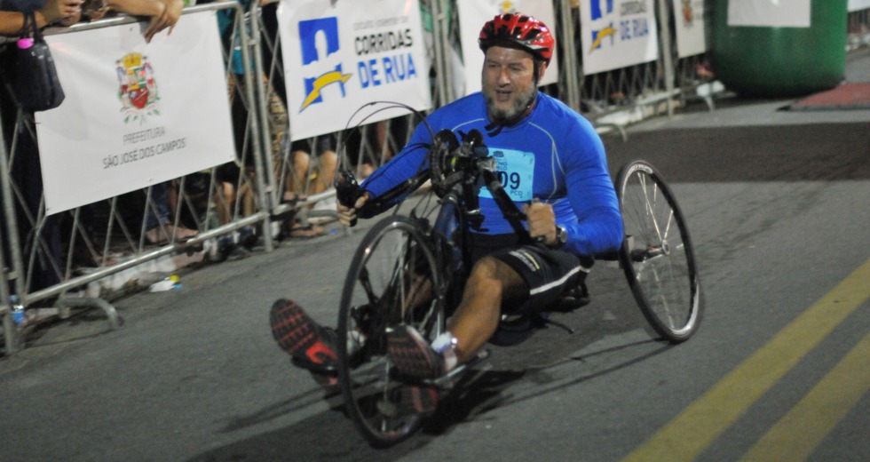 corrida-noturna-eugenio-de-melo-19-10-2019-charles-de-moura-04.jpeg