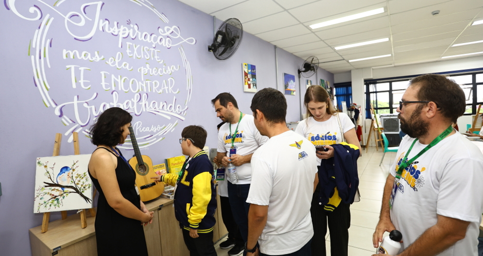 Projeto Sócios-Mirins visita o MIC. Foto: Claudio Vieira/PMSJC 05-11-2025 