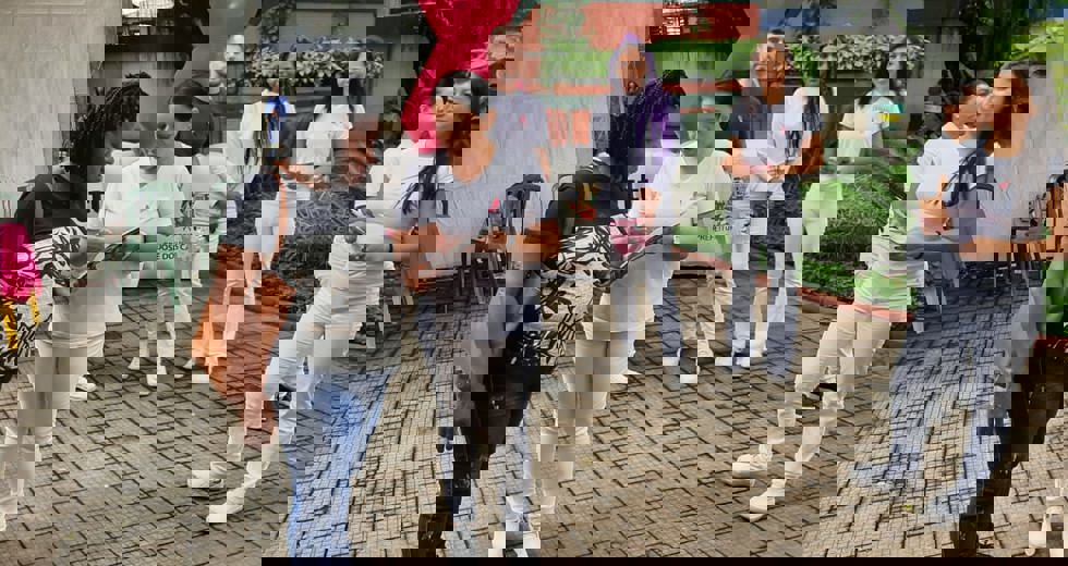 outubrorosa5.jpeg