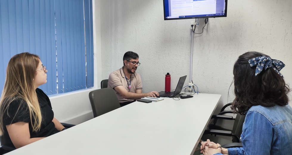 Novas profissionais do Mais Médicos em São José - Treinamento na Secretaria e atuação na UBS Colonial