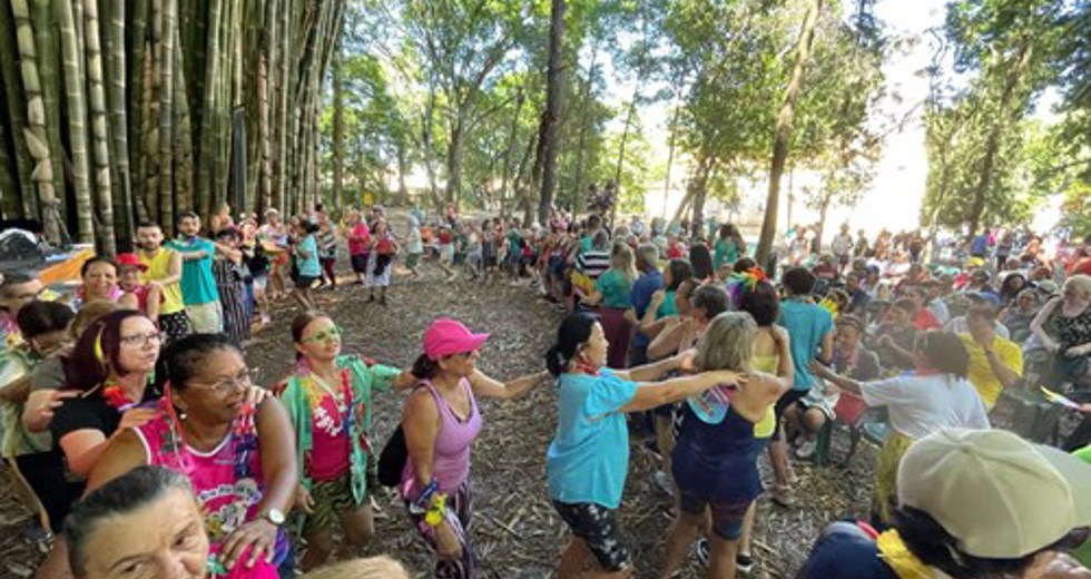 Grito de Carnaval dos frequentadores das Casas do Idoso no Parque Vicentina Aranha