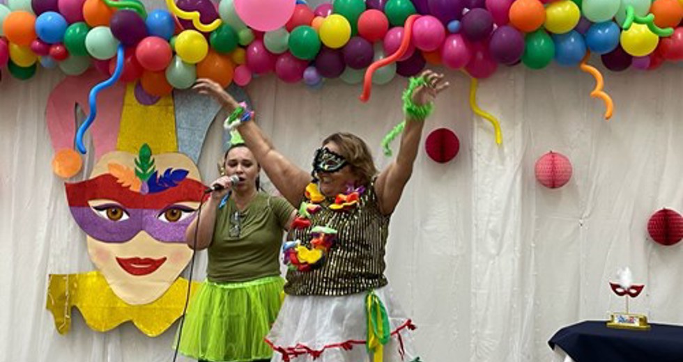 Concurso de fantasias de Carnaval na Casa do Idoso Centro