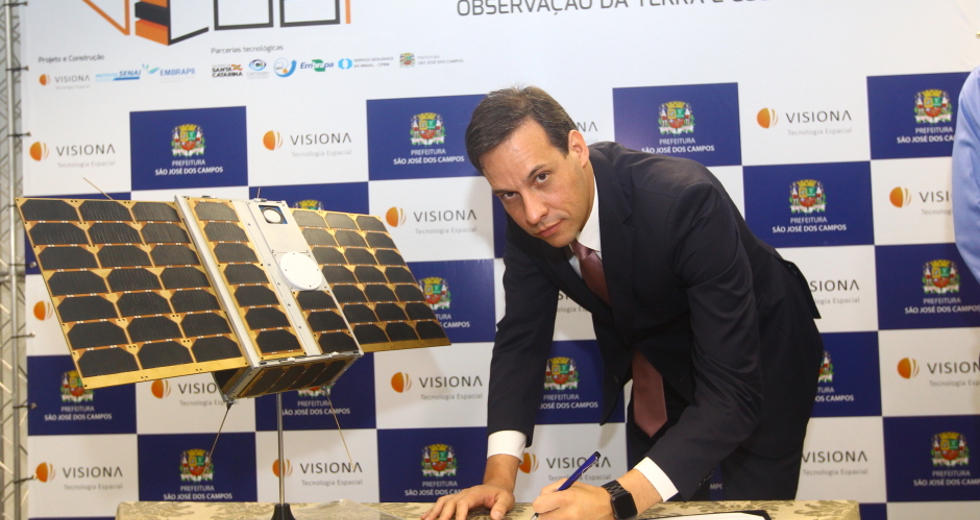 cv__0112_claudio_vieira.jpg