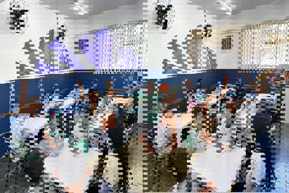 sala-cheia.jpeg