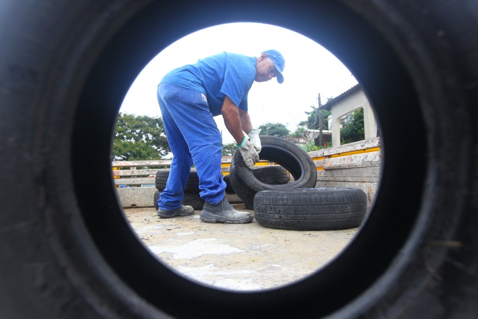 8ª Operação Casa Limpa de combate à dengue no bairro Vila Nair. Foto: Claudio Vieira/PMSJC. 12-02-2020