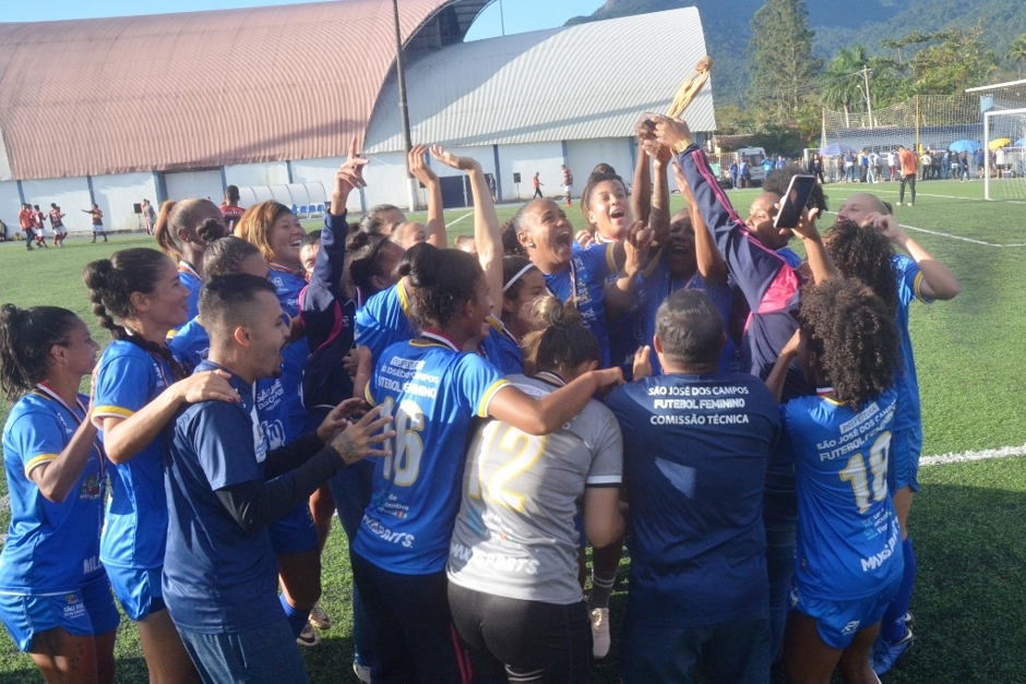 final-futebol-feminino-sj-campeao-9.jpg