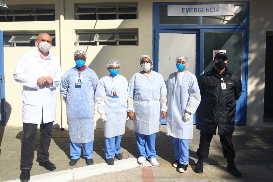 Equipe de profissionais em trabalho nos setores da ala covid do Hospital Municipal. Foto: Claudio Vieira/PMSJC 28-05-2020
