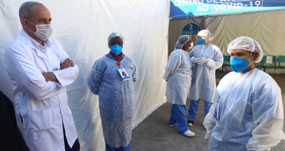 Equipe de profissionais em trabalho nos setores da ala covid do Hospital Municipal. Foto: Claudio Vieira/PMSJC 28-05-2020