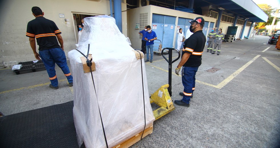 Embraer entrega equipamentos de sistema que reduz contaminação por covid-19 em ambiente hospitalar. Foto: Claudio Vieira/PMSJC 07-07-2020