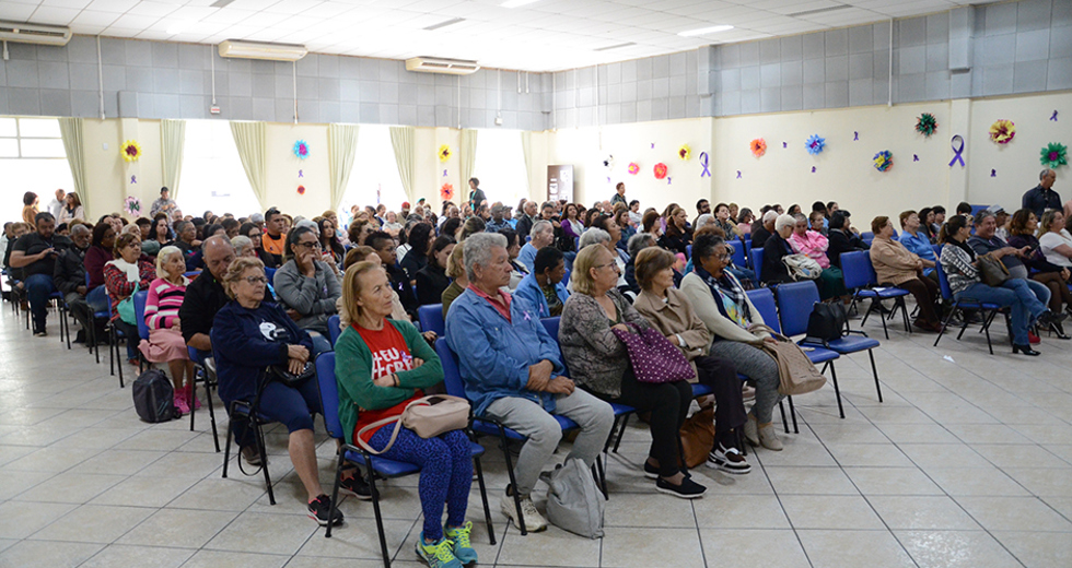 palestra-casa-do-idoso-centro-19-06-2019-lucas-cabral-06.jpg