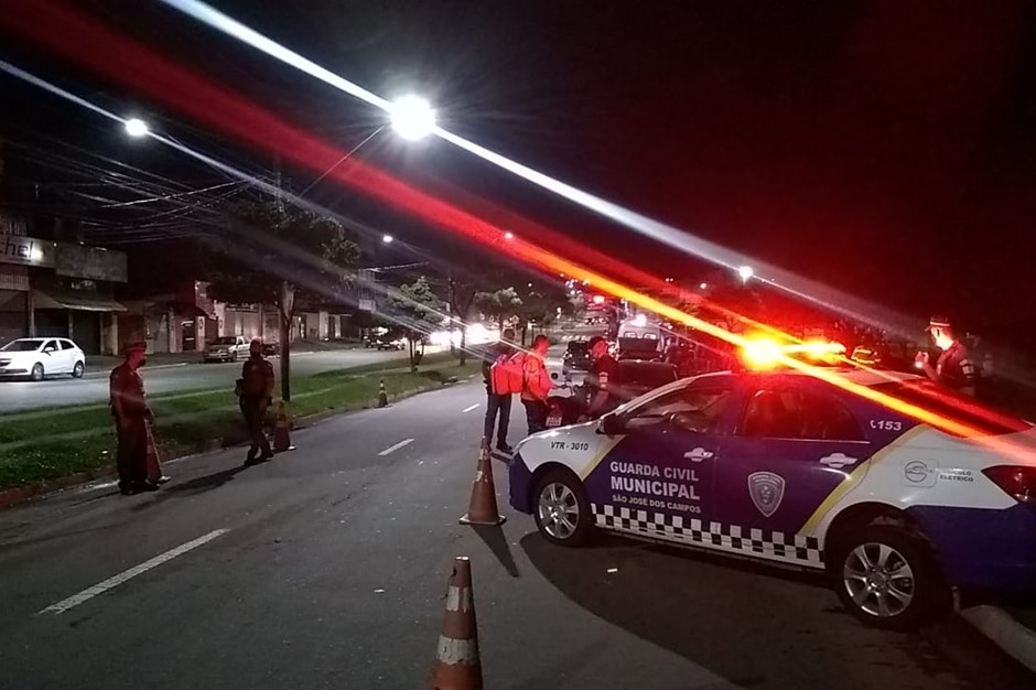 Impedimentos e interdições de festas clandestinas e fluxos
