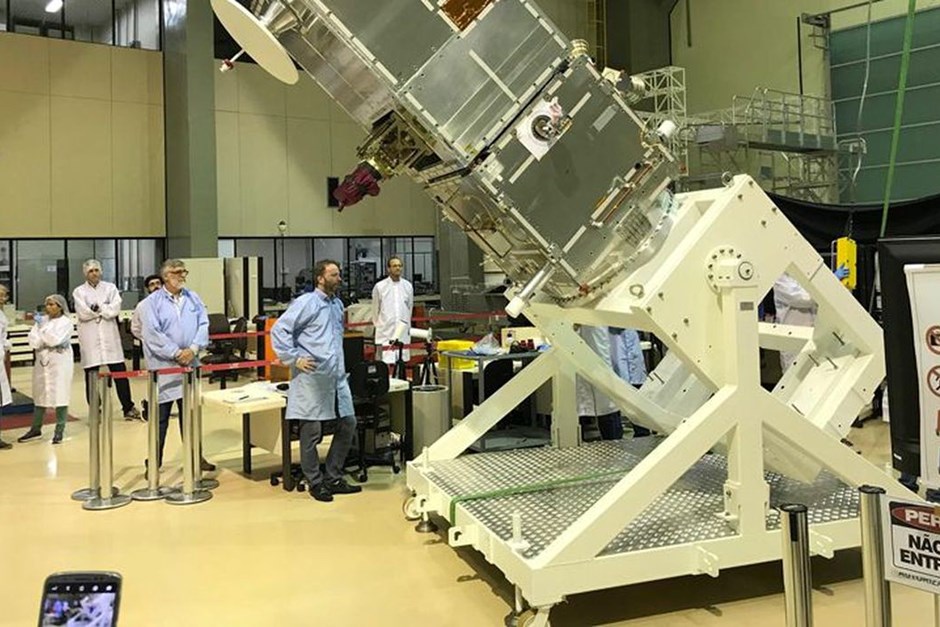 Empresas joseenses ajudam produzir satélite