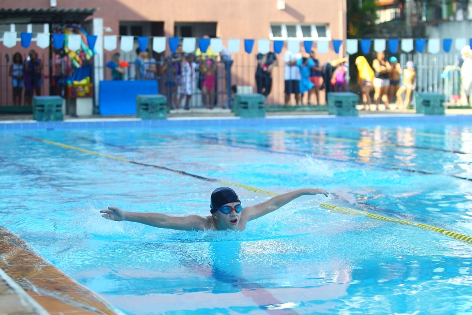 Seletivas de natação no Centro Esportivo Casa do Jovem em Santana. Foto: Claudio Vieira/PMSJC. 14-04-2018.