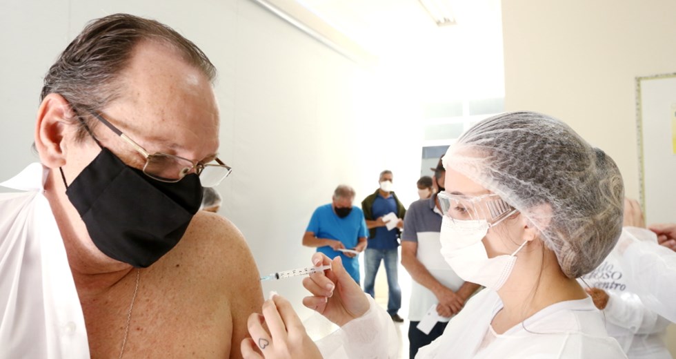 Vacina 1ª Dose 61 e 62 anos Astra Zeneca Casa do Idoso Centro