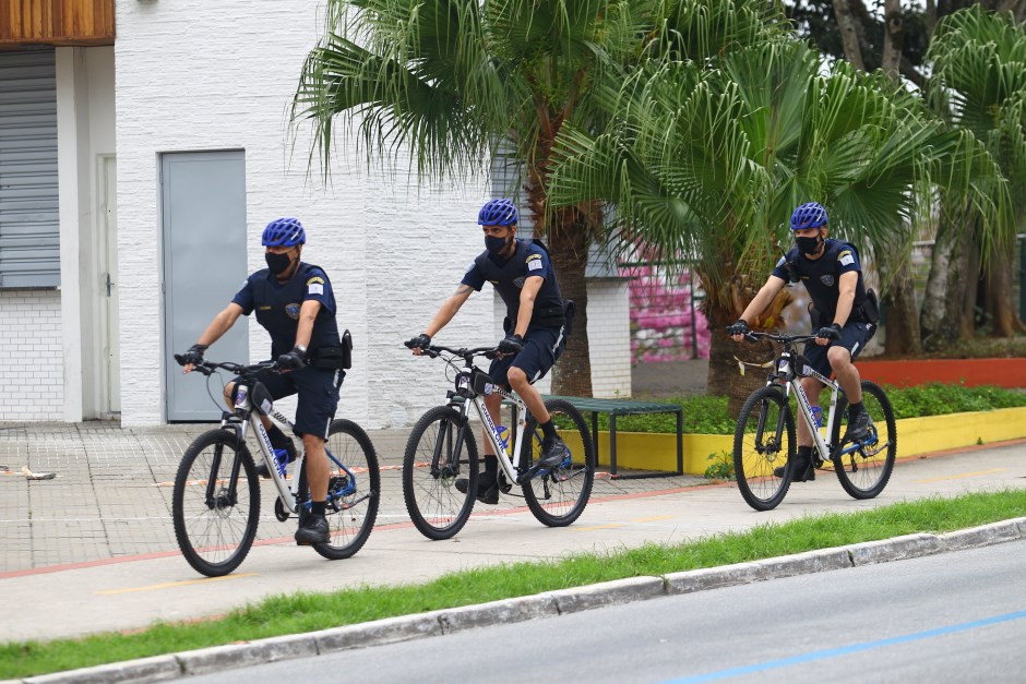 Início do patrulhamento da GCM com bikes. Foto: Claudio Vieira/PMSJC 07-06-2021