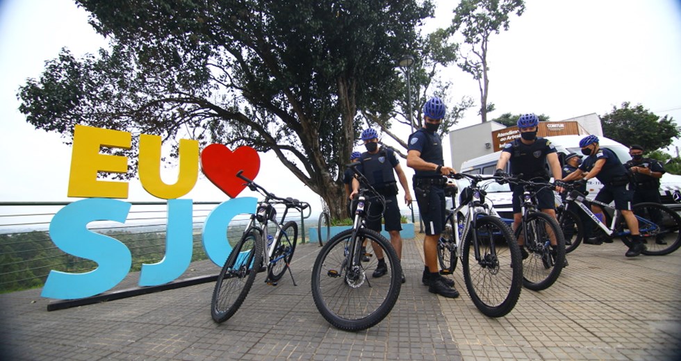 Início do patrulhamento da GCM com bikes. Foto: Claudio Vieira/PMSJC 07-06-2021