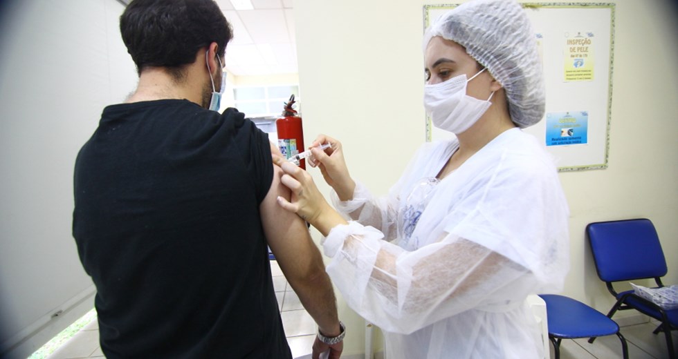 Vacinação contra a Covid para pessoas de 58 anos. Foto: Claudio Vieira/PMSJC 10-06-2021