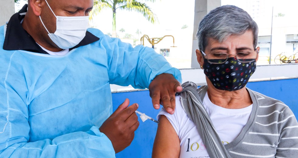 Vacinação 2ª Dose para Idosos 60 e 62 anos no CEFE