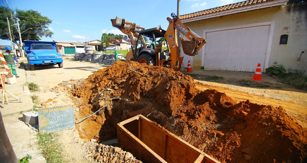 Obras de implantação de rede de água e esgoto no Boa Esperança, na zona leste. Foto: Claudio Vieira/PMSJC. 27-04-2018.