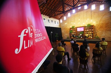 Coletiva de lançamento da FLIM - Festa Literomusical do Parque Vicentina Aranha. Foto: Claudio Vieira/PMSJC 01-09-2021