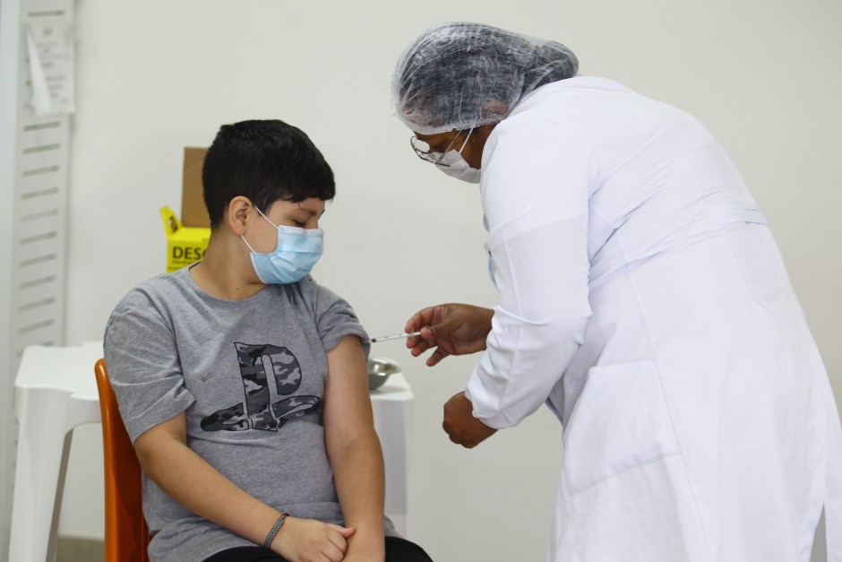 Vacinação contra a Covid-19 na Casa do Idoso Sul. Foto: Claudio Vieira/PMSJC 19-10-2021