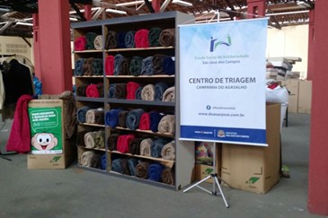 Fundo Social de Solidariedade reúne agasalhos e cobertores no Centro de Distribuição