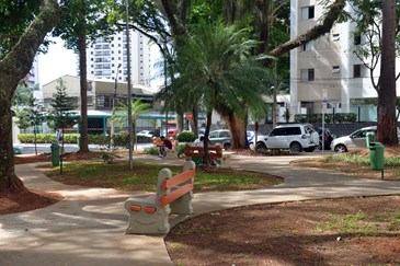 Praça Romão Gomes no bairro Vila Adyanna  11 05 2018