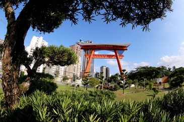 Memorial Torii no Jardim Aquarius