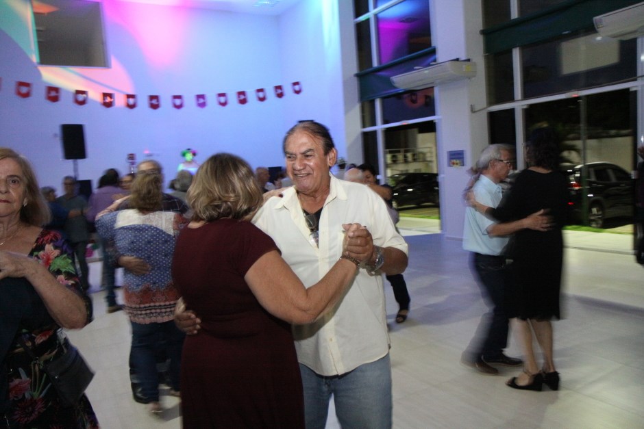 Baile noturno na Casa do Idoso Norte. Foto: Claudio Vieira/PMSJC 06-05-2022 