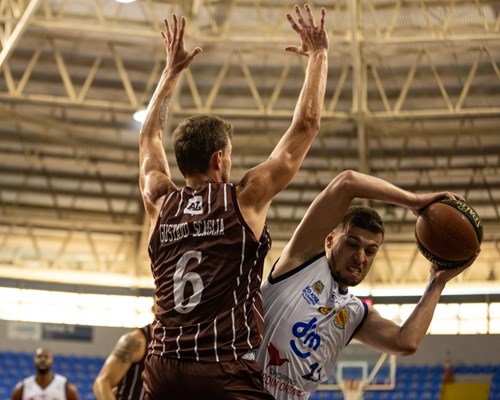 Clube de Basquete de Viana conquista mais uma vitória no campeonato