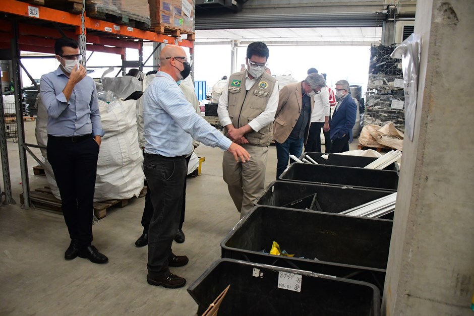 Empresa parceira da Urbam apresenta máquina automatizada para reciclagem de eletroeletrônicos  
