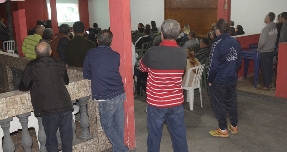 reuniao-sobre-regularizacao-bairro-aguas-da-prata-05-08-2019-lucas-cabral-18.jpg