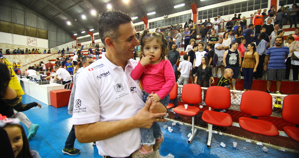cv__1639-claudio_vieira.jpg