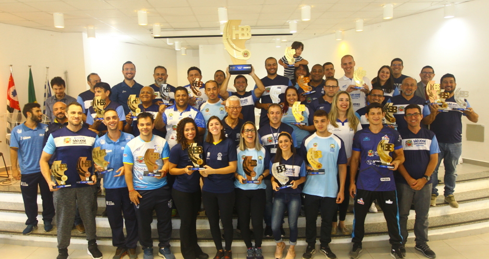 cv__8135_claudio_vieira.jpg