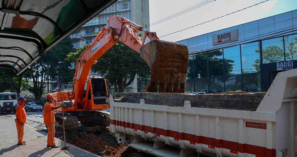 recuperacao-do-asfalto-av-sao-jose-17-04-2019-lucas-cabral-02.jpg