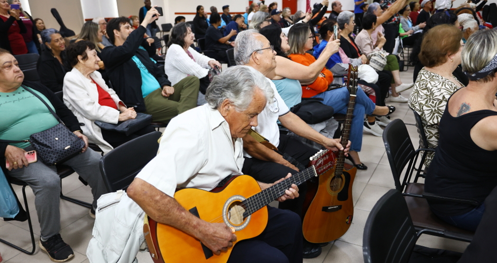 The Vovoice na Casa do Idoso Sul. Foto: Claudio Vieira/PMSJC 31-10-2025  